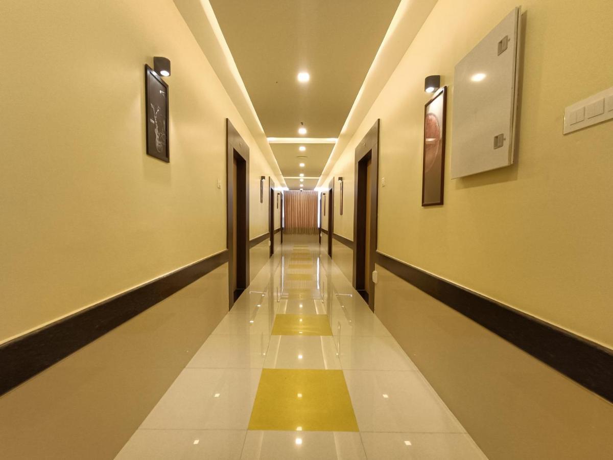 Sri Aswin Grand Hotel Nāmakkal Exterior foto